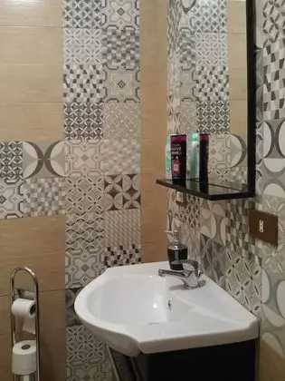 Tek Büyük veya İki Ayrı Yataklı Oda, Banyolu/Duşlu (Arancione)