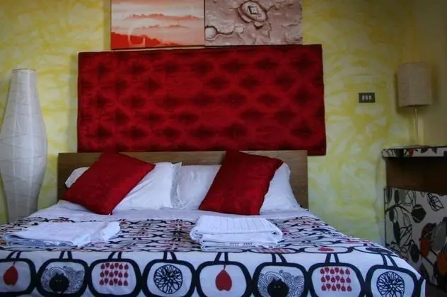 Tek Büyük Yataklı Oda, Banyolu/Duşlu (Rossa)