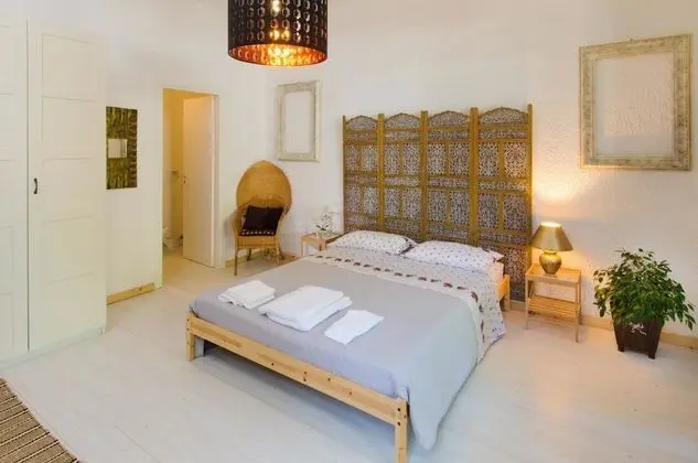 Tek Büyük Yataklı Oda, Veranda, Ek Bina