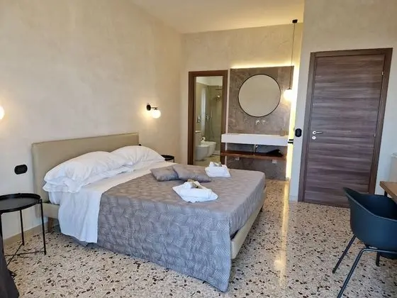 Üç Kişilik Oda, Balkon