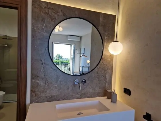 Üç Kişilik Oda, Balkon