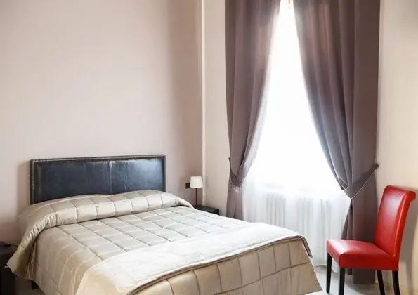 Standard Tek Büyük Yataklı Oda