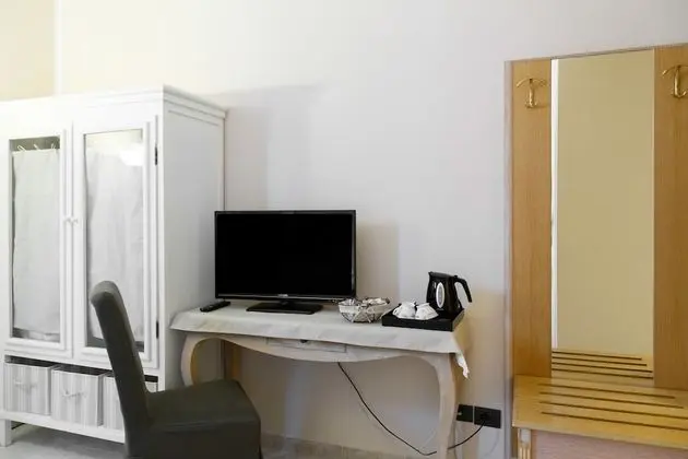 Standard Tek Büyük Yataklı Oda