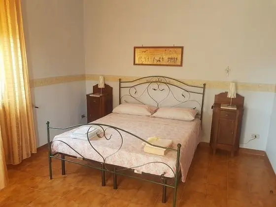 Tek Büyük Yataklı Oda, Ortak Banyo
