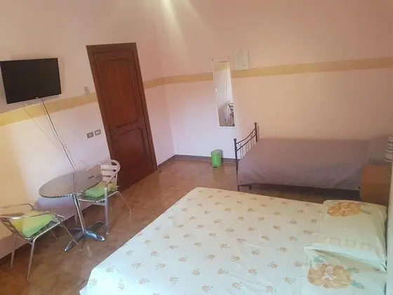 Üç Kişilik Oda, Ortak Banyo