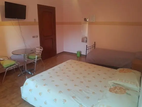Üç Kişilik Oda, Ortak Banyo