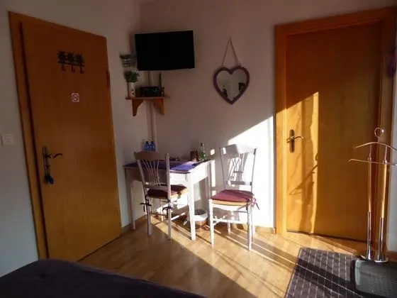 Comfort Tek Büyük Yataklı Oda (Violette)