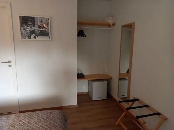 Tek Büyük Yataklı Oda, 1 Büyük (Queen) Boy Yatak (R. Lenoir)