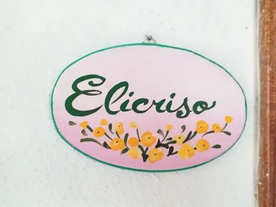 Tek Büyük veya İki Ayrı Yataklı Oda, Engellilere Uygun (Private External Bathroom)