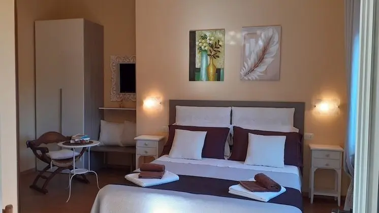 Tek Büyük veya İki Ayrı Yataklı Oda, Veranda, Bahçe Manzaralı