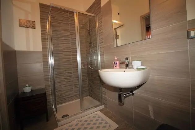 Standard Tek Büyük Yataklı Oda (Red)