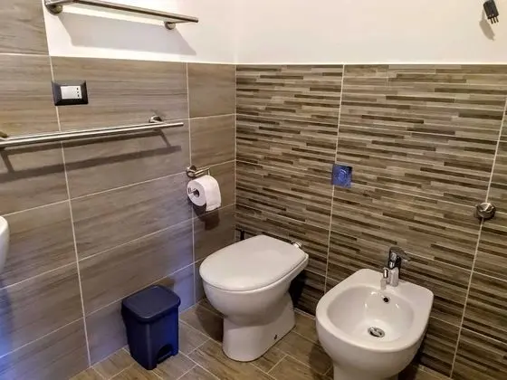 Standard Tek Büyük Yataklı Oda (Red)