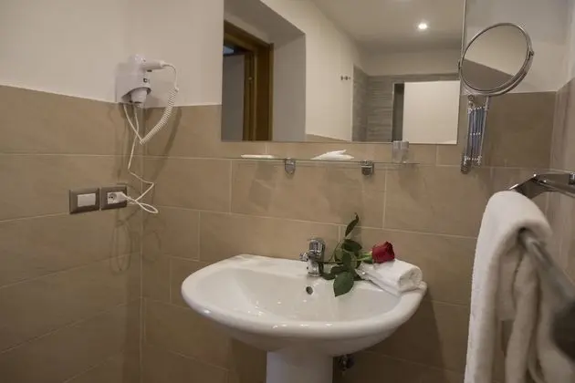 Economy Tek Büyük Yataklı Oda, 1 Büyük (Queen) Boy Yatak