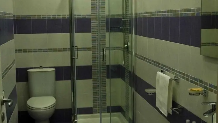 Deluxe Üç Kişilik Oda