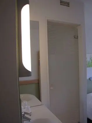 Tek Büyük Yataklı Oda, Sigara İçilmez