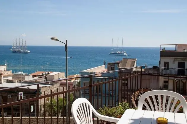 Deluxe Tek Büyük Yataklı Oda, Deniz Manzaralı (Aretusa)