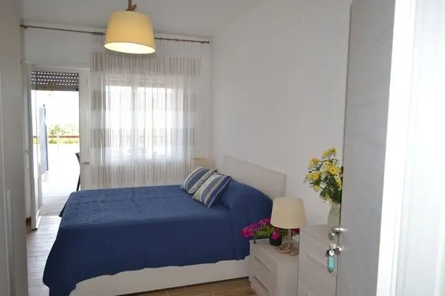 Deluxe Tek Büyük Yataklı Oda, Veranda, Deniz Manzaralı