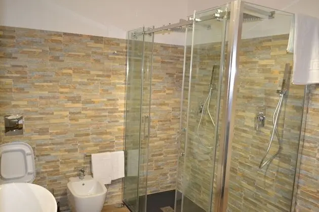 Exclusive Tek Büyük Yataklı Oda, Banyolu/Duşlu, Bahçeli