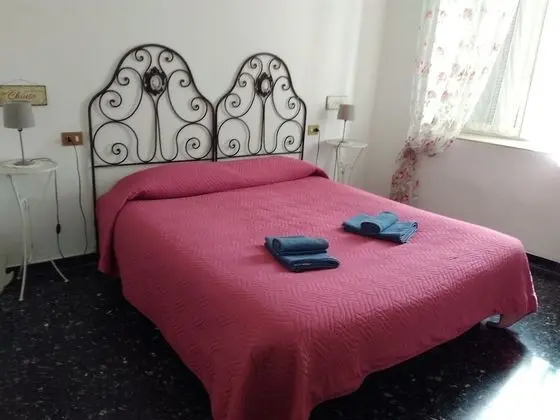 Tek Büyük Yataklı Oda, Ortak Banyo