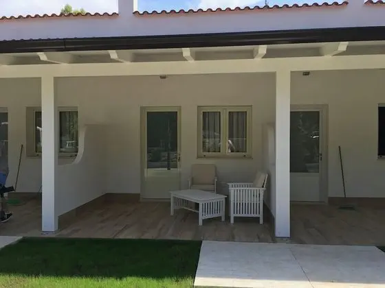Deluxe Tek Büyük Yataklı Oda, Veranda, Bahçe Manzaralı