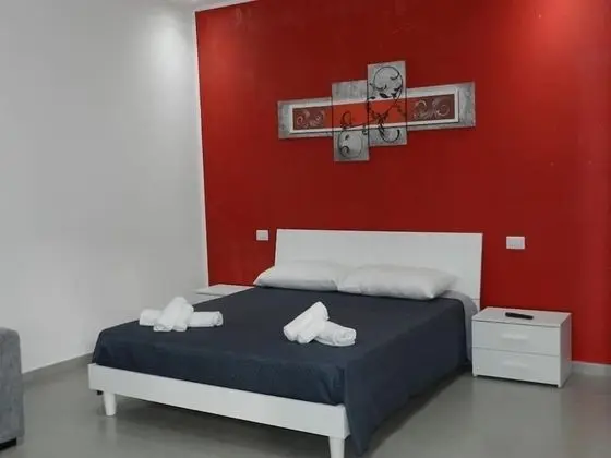 Standard Tek Büyük Yataklı Oda