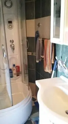 Tek Büyük Yataklı Oda (Plava)