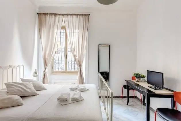 Standard Tek Büyük Yataklı Oda