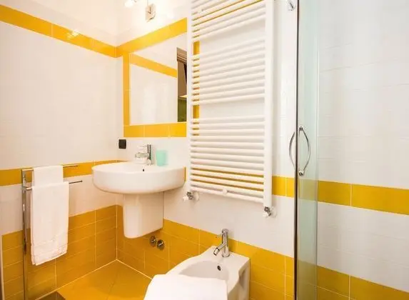 Comfort Tek Büyük Yataklı Oda (Smeraldo)