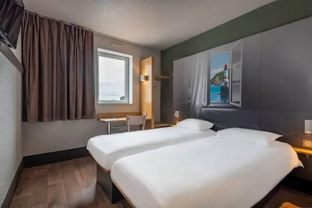 İki Ayrı Yataklı Oda, Sigara İçilmez