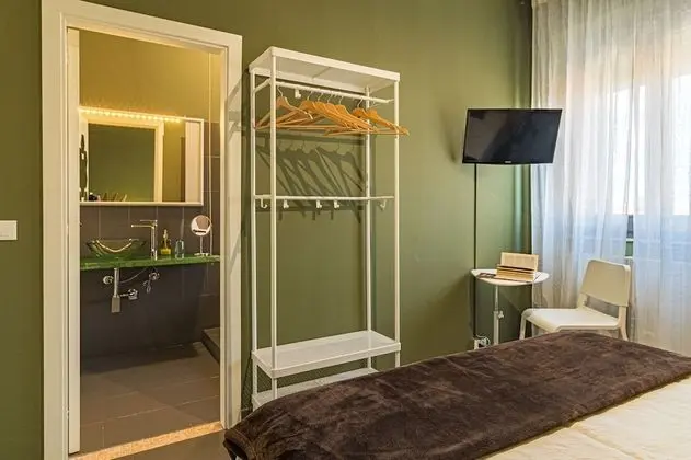 Design Tek Büyük Yataklı Oda, Tepe Manzaralı