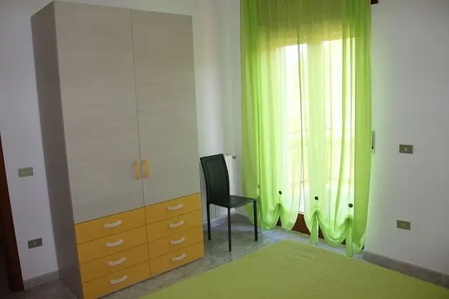 Tek Büyük Yataklı Oda, Ortak Banyo (Oro)