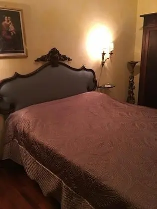 Tek Büyük Yataklı Oda, Ortak Banyo