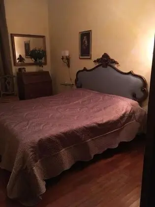 Tek Büyük Yataklı Oda, Ortak Banyo