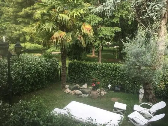 Tek Büyük Yataklı Oda, Ortak Banyo