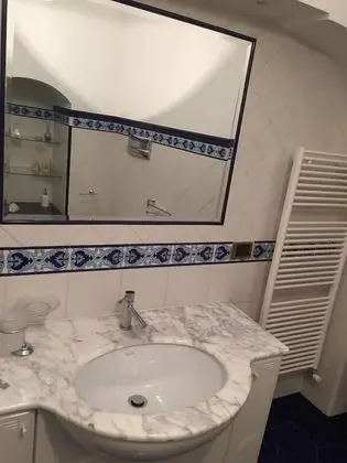 Üç Kişilik Oda, Şehir Manzaralı