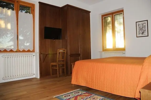 Tek Büyük Yataklı Oda, Banyolu/Duşlu, Üzüm Asması Manzaralı