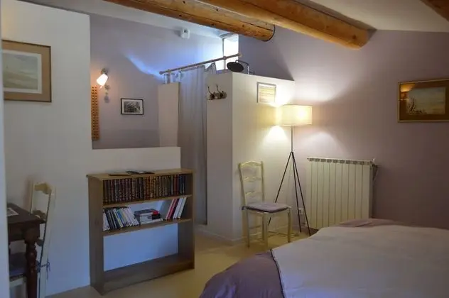 Tek Büyük Yataklı Oda, 2 Tek Kişilik Yatak (Saturnin)