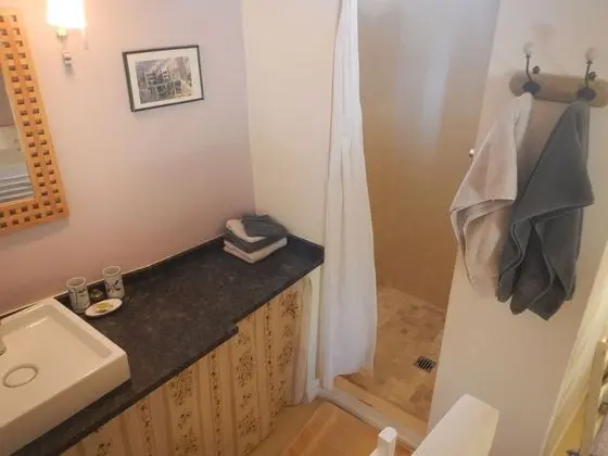 Tek Büyük Yataklı Oda, 2 Tek Kişilik Yatak (Saturnin)