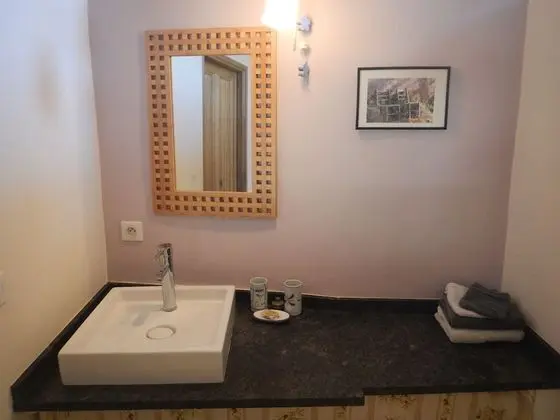 Tek Büyük Yataklı Oda, 2 Tek Kişilik Yatak (Saturnin)