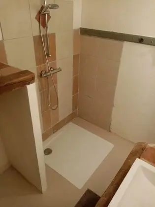 Tek Büyük Yataklı Oda (Rustrel)