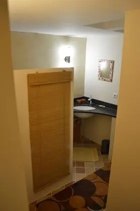 Tek Büyük Yataklı Oda (Simiane)