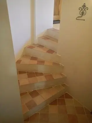 Tek Büyük Yataklı Oda (Simiane)