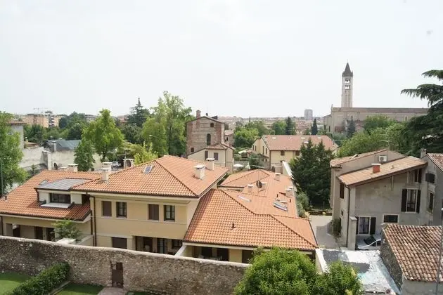 Design İki Ayrı Yataklı Oda, Ortak Banyo