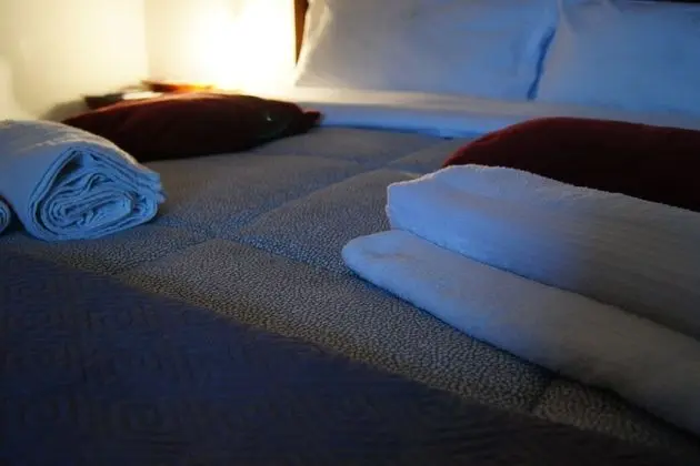 Design Tek Büyük veya İki Ayrı Yataklı Oda, Ortak Banyo