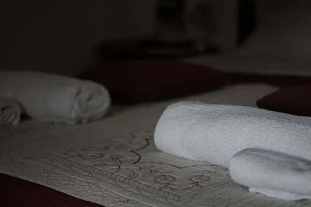 Design Tek Büyük veya İki Ayrı Yataklı Oda, Ortak Banyo