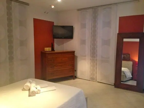 İki Ayrı Yataklı Oda, Ortak Banyo