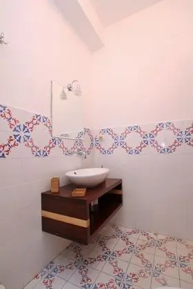 Deluxe Tek Büyük Yataklı Oda, Bahçe Manzaralı