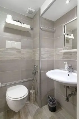 Economy Tek Büyük Yataklı Oda