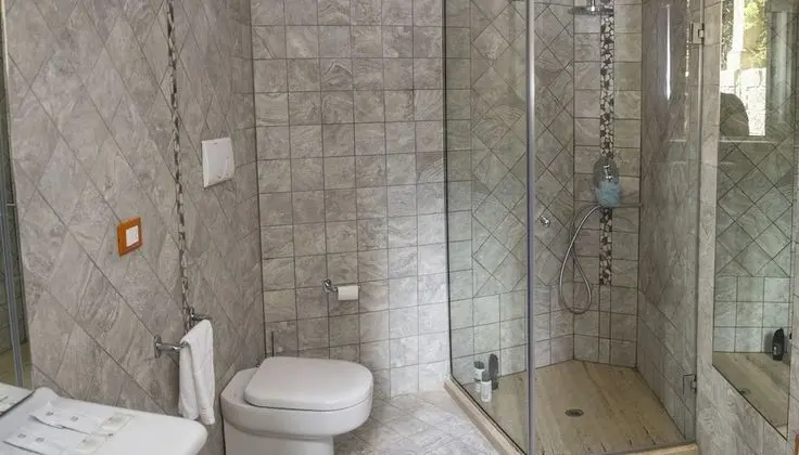 Superior Tek Büyük Yataklı Oda, Veranda, Bahçe Manzaralı