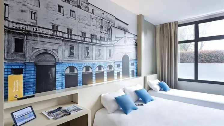 Üç Kişilik Oda, Sigara İçilmez